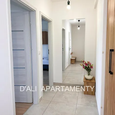 Bulgarska Komfortowy Z Trzema Sypialniami I Trzema Lazienkami Oraz Dwoma Miejscami Parkingowymi