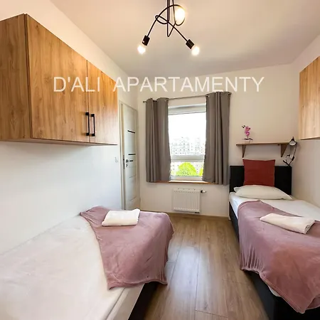 Apartment Komfortowy D'ali W Doskonalej Lokalizacji Z Trzema Sypialniami I Trzema Lazienkami Oraz Dwoma Miejscami Parkingowymi